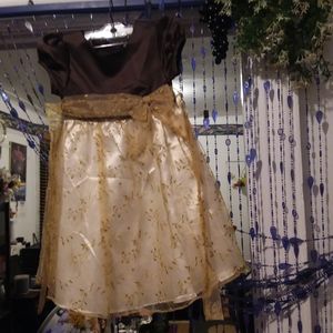ADORABLE  CHILDREN DRESS SIZE 6